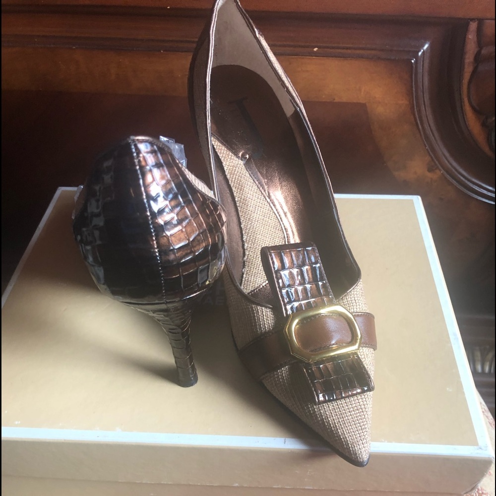 J. RENEE HEELS - Picture 2 of 8